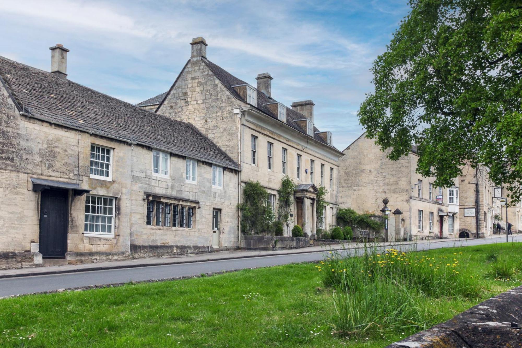 Bright & Beautiful Open Plan Coach House Painswick Exterior foto
